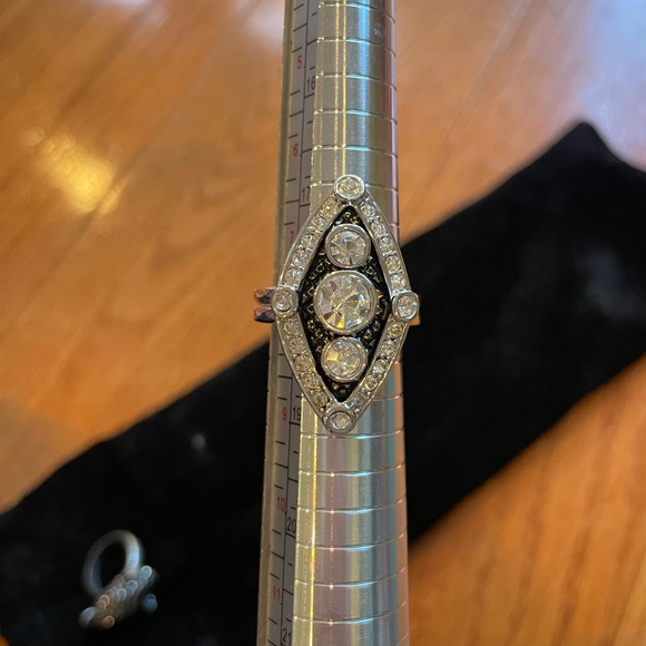 Lia Sophia Sensational Ring - Picture 2 of 3